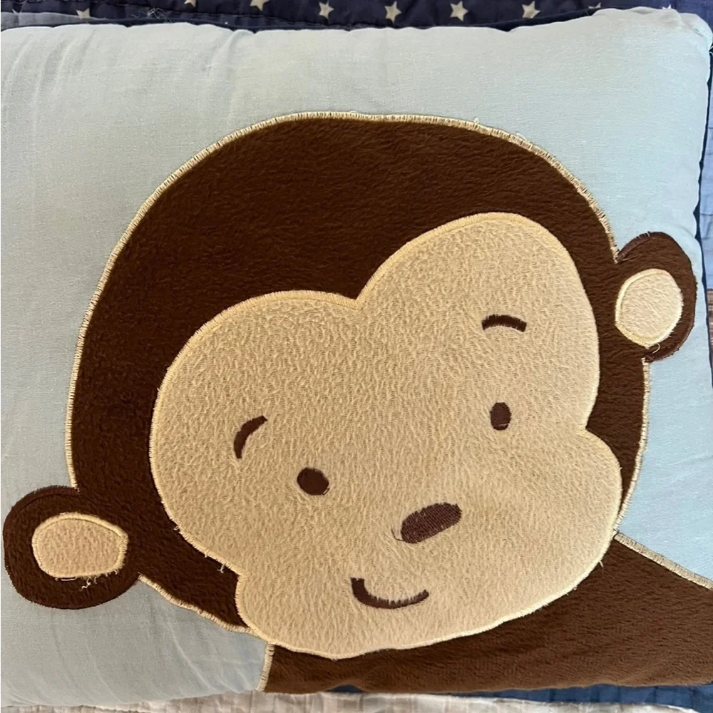 🐒🐒 Queen Reversible Comforter & Matching Pillow🐒🐒